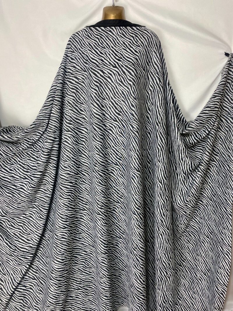 MHeavy Stretch Jersey Animal Print DressCraftCurtain FabricFREE PP68 Wide 326148993253