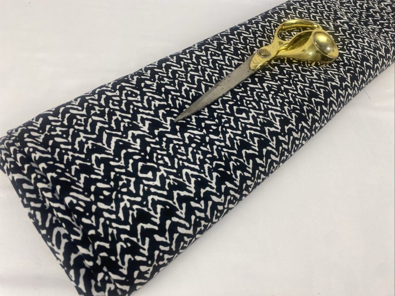 New 100 Polyester Black White Geometric Designer Dressmaking Fabric Free PP 326613153185