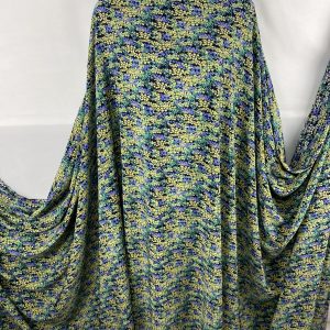 Smooth Light/Medium Weight 100% Polyester – Multicolour Floral Print – Dress/Craft Fabric
