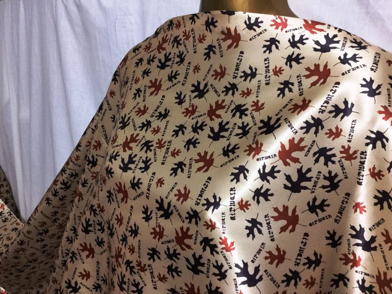 NEW LWeight Smooth Liquid Satin Designer Leaf Print Fabric FREE POSTAGE 323181050179