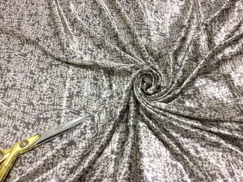 NEWLWeight Liquid Satin GreyCream Leaves Print DressCraft FabricFREE PP 222640137319